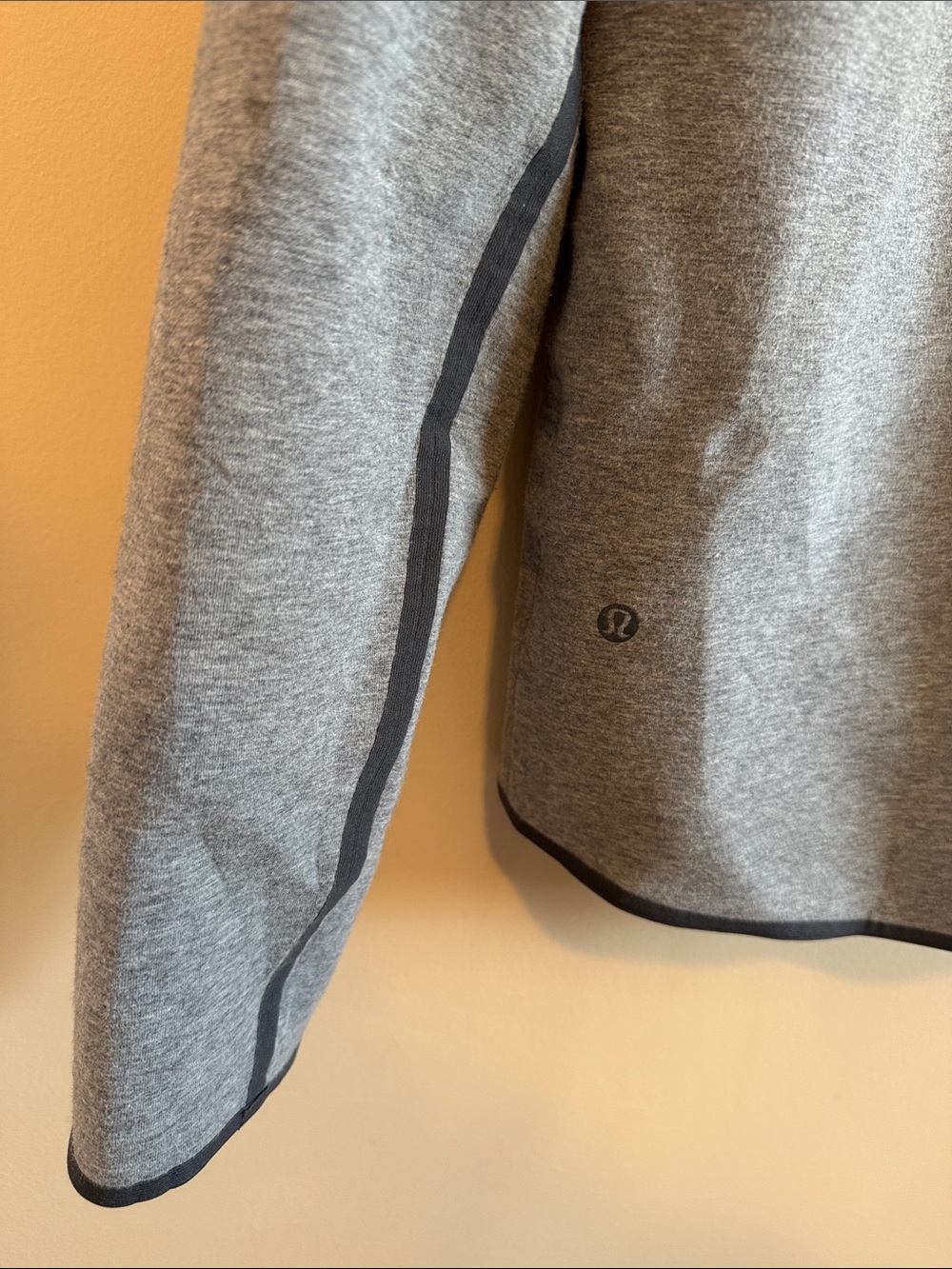lululemon athletica Men's Gray Hooded Pullover - Picture 3 of 3